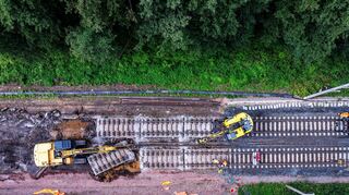 Die Bahn-Infrastruktur ist marode und bremst die Züge täglich an vielen Stellen aus. Inzwischen wird an vielen Stellen gebaut - was der Pünktlichkeit im ersten Moment auch nicht zuträglich ist. (Archivbild)