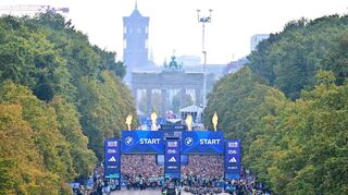 Mehr als 55.000 Läuferinnen und Läufer hatten sich für den Berlin-Marathon angemeldet.