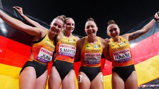 Gewannen WM-Bronze: Sophia Junk, Sina Mayer, Gina Lückenkemper und Rebekka Haase (v. l.).