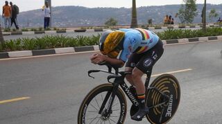 Der Belgier Remco Evenepoel beim Einzelzeitfahren der WM in Ruanda.