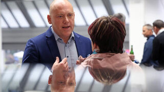 AfD-Mann Joachim Paul kam zur Ergebnispräsentation ins Hack-Museum.