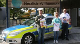 Die Vorfreude ist groß: Marius Schmidt (v. li.), Kristina Delceva und Florian Müller informieren über den Präventionstag.