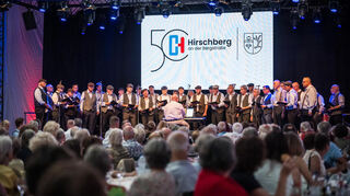 WNB . PR . Philipp Reimer . 19.09.2025 . 19_09_2025 . Leutershausen: (jsh) Jubiläumsabend 50 Jahre Hirschberg mit Beiträgen der Verein, in der Heinrich-Beck-Halle, Bild