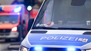Bei dem Unfall in den Mannheimer Quadraten sind am Montagmorgen zwei Personen verletzt worden und mussten in ein Krankenhaus gebracht werden (Symbolbild).
