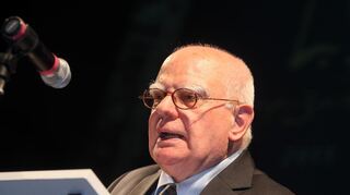 Der Schriftsteller Hans Joachim Schädlich (hier im September 2011) schreibt in seinem neuen Buch „Bruchstücke“ über seinen Alltag in der DDR.