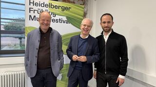 Blicken gut gelaunt auf den nächsten Heidelberger Frühling (v.l.): Anselm Cybinski, Thorsten Schmidt und Igor Levit.