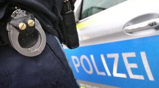 Die Polizei nahm die Frau noch auf der Wache fest. (Symbolbild)