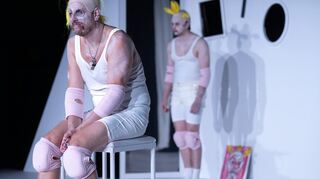 Absurd und witzig: (v.l.): Eddie Irle (Hamm), Bruno Akkan (Clov).