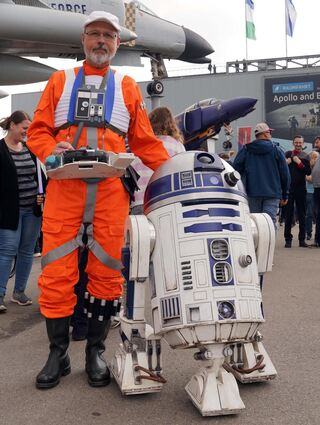Andreas Lukas und sein R2 D2 sind auch auf dem Museumsgelände unterwegs.