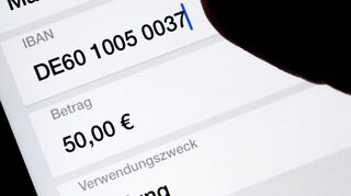 Für Bankkunden gibt es mehr Sicherheit bei Überweisungen. (Symbolbild)