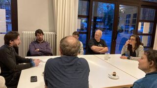 Interessierte Bürgerinnen und Bürger diskutierten im Bürgerhaus Neckarstadt über bezahlbaren Wohnraum.