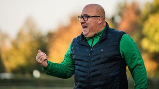 Lampertheims Trainer Martin Göring in Aktion.