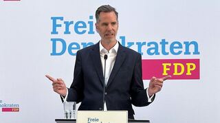 FDP-Chef Dürr: Man sollte auch weniger Urlaub nehmen dürfen. (Archivbild)