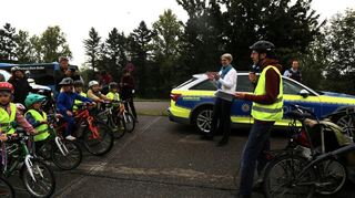 Elke Zimmer und Ralf Kittel begrüßten die Teilnehmer der Raddemonstration.