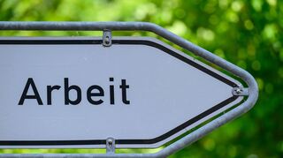 Die Zahl der Arbeitslosen in Deutschland ist im September wieder unter die Drei-Millionen-Grenze gesunken (Archivbild).