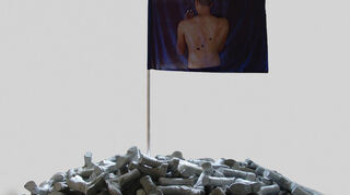 Teil der Ausstellung „Against the Grain“ von Mwangi Hutter.