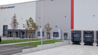 Außenansicht: Das neue Logistikzentrum im Mannheimer Industriehafen.