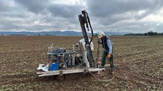 Bodenuntersuchungen auf dem Gelände des geplanten Umspannwerks Mannheim-Ost in Heddesheim.