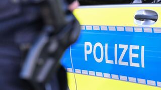 Die Polizei war am Morgen in drei Bundesländern im Einsatz. (Symbolbild)