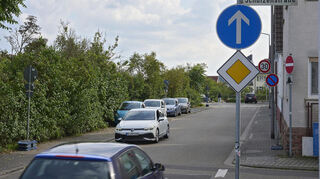 Die Eugen-Schreiber-Straße wird zwischen Schützen- und Hospitalstraße vom 6.10. bis 17.10. wegen einer Fahrbahnabsenkung gesperrt.