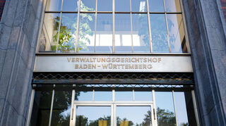 Der Verwaltungsgerichtshof (VGH) Baden-Württemberg in Mannheim hat über Rückzahlungsaufforderungen von Corona-Soforthilfen durch das Land verhandelt.