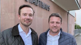 Stefan Griesheimer (links) übernimmt den CDU-Fraktionsvorsitz in der Lampertheimer Stadtverordnetenversammlung von Alexander Scholl, der am 1. Dezember Lampertheims neuer Bürgermeister wird.