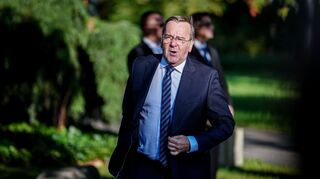 Verteidigungsminister Pistorius dringt darauf, sich an den vereinbarten Zeitplan zu halten. (Archivbild)