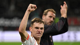 Münchner Gewinnermentalität: Joshua Kimmich (l.) und Harry Kane eilen mit dem FC Bayern von Sieg zu Sieg.