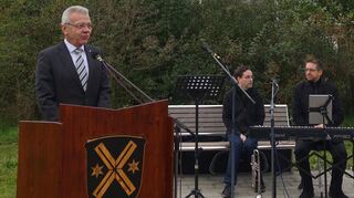 Bürgermeister Gottfried Störmer erinnert an die Werte Demokratie und Freiheit.