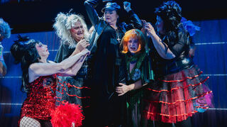 „Maß für Maß“ in Ludwigshafen: Mit dem Beethovenchor Ludwigshafen und der Pfalzbau Bürger Bühne sind 50 Menschen aus der Region an der Inszenierung beteiligt.