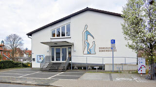 Wird aufgegeben und abgerissen: das Evangelische Gemeindehaus Wallstadt. Die Theodor-Fliedner Stiftung könnte hier Wohnungen bauen.