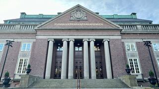 Die Königlich-Schwedische Akademie der Wissenschaften auf dem Gelände der Universität von Stockholm gibt traditionell die Nobelpreisträger in den Kategorien Physik und Chemie bekannt.