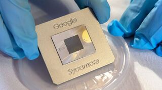 Preisträger John Martinis war an der Entwicklung des Google-Quantenprozessors «Sycamore» maßgeblich beteiligt.