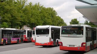 Weniger Fahrgäste in Bussen und Bahnen als vor Corona. (Archivbild)