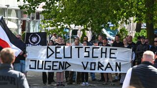 Die Gruppe «Deutsche Jugend Voran» wird von der Bundesregierung als Beispiel für eine junge, rechtsextreme Gruppierung genannt. (Archivbild)