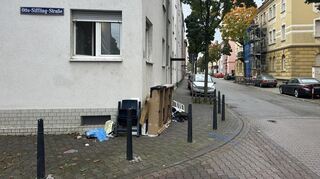 An vielen Stellen im westlichen Waldhof ist Sperrmüll zu sehen.