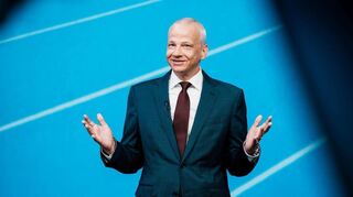 Der BASF-Vorstandsvorsitzende Markus Kamieth hat im Rahmen seiner Konzernstrategie Randgeschäfte ausgegliedert, etwa um sie an die Börse zu bringen oder zu verkaufen, wie jetzt die Coatings-Sparte