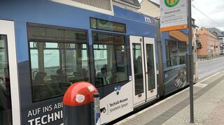 Während der vierwöchigen Arbeiten wurde die Straßenbahnlinie 2 von Ersatzbussen ersetzt, die zwischen der Feudenheimer Endstelle und dem Neckarplatt pendelten.
