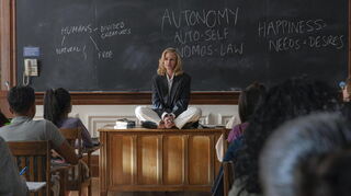 Julia Roberts als Philosophieprofessorin Alma Olsson in dem Film “After the Hunt”.
