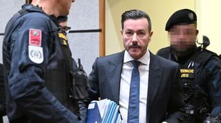 Am zweiten Tag seines Prozesses musste sich Benko Aussagen von Zeugen stellen.