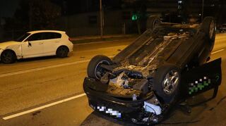 Auf der Mannheimer Jungbuschbrücke kam es am Mittwochabend zu einem Unfall zwischen zwei Pkw.