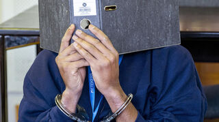 Liban M. tötete im Oktober 2022 zwei Menschen in Oggersheim und verletzte einen weiteren lebensgefährlich. Er wurde vom Frankenthaler Landgericht als schuldunfähig eingestuft und wurde in einer Psychiatrie untergebracht.