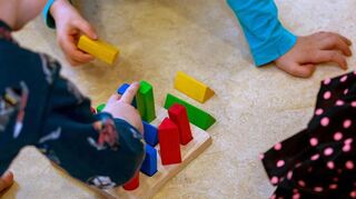 Die städtischen Gremien diskutieren über die Anzahl der Kinderbetreuungsplätze in Lampertheim.