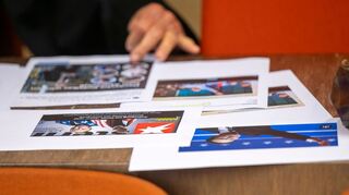 Bystrons Verteidiger versuchte in dessen Abwesenheit, die Vorwürfe vor Gericht mit Hilfe anderer Abbildungen zu relativieren.