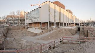 Belastet den Etat Mannheims massiv: die Baustelle des Spielhauses auf dem Goetheplatz.