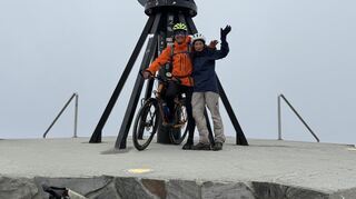 Gemeinsam sind der Lampertheimer Rainer Gössnitzer und seine Ehefrau Kerstin Bartelheimer am Nordkap angekommen.