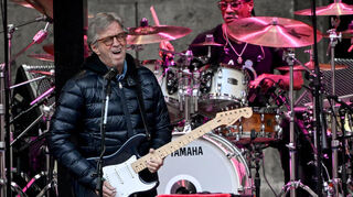 Seine Songs wie „Tears in Heaven“ und „Layla“ sind weltbekannt. Inzwischen ist der Musiker 80 Jahre alt. Clapton irritierte mit Aussagen zur Corona-Politik - seine Musik bewegt bis heute