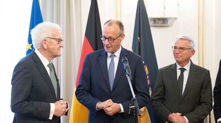 Merz lernte die Mitglieder der Landesregierung kennen.