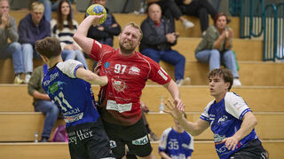 Heddesheims Philipp Badent (hier im Heimspiel gegen Weinsberg) freut sich über den guten Start des Aufsteigers. „Es läuft wirklich ausgesprochen gut“, sagt der SGH-Routinier.