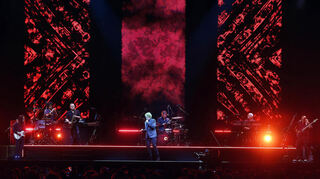 Trotz technisch eindrucksvoller Licht und Video-Show lag der Fokus bei Simply Red in der SAP Arena komplett auf der Musik.